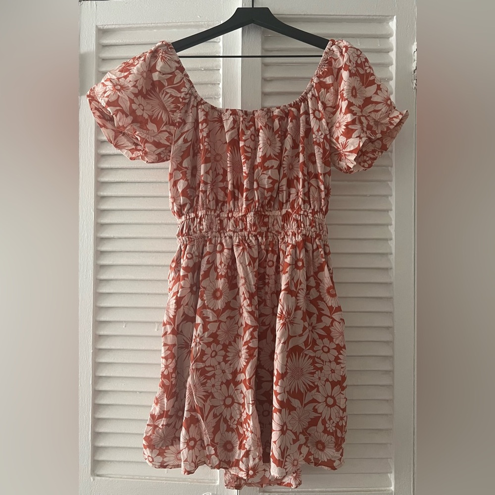 NWT American Eagle Red and White Floral Casual Dress With Strappy Back